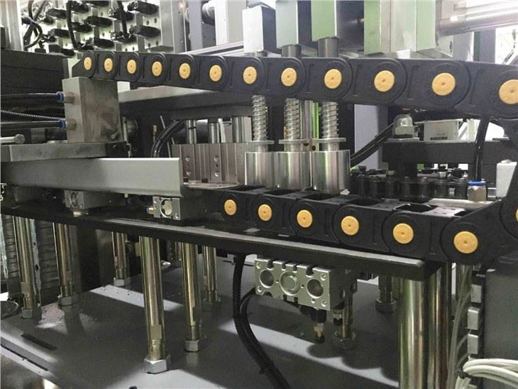 3 Cavity Full Automatic Bottle Blower For Large Oil Bottle